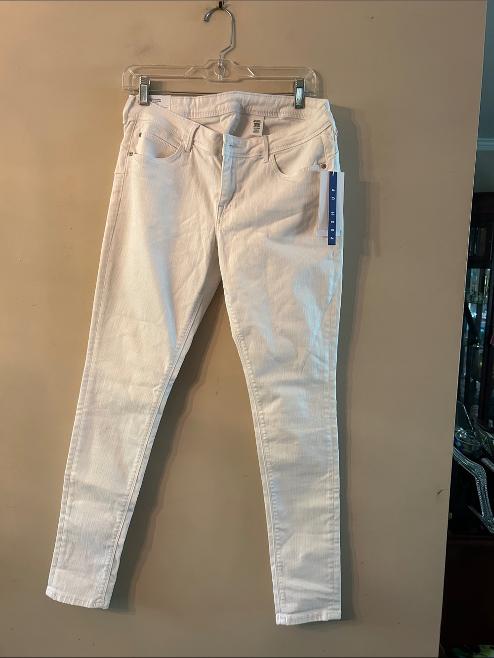 Jeans- White Denim by H & M- Size 30-32 NWT- Push Up Butt Capabilities